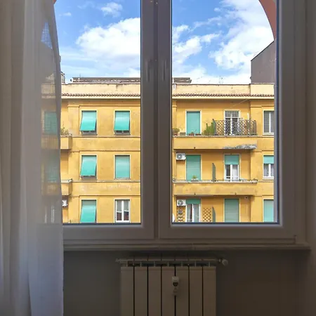 Palumbo 12 * Rome